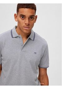 Selected Homme Polo 16087840 Szary Regular Fit. Typ kołnierza: polo. Kolor: szary. Materiał: bawełna #2