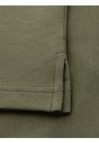 Ombre Clothing - Męska koszulka polo z dekoltem na zamek - oliwkowa V5 - Rozmiar: XXL. Okazja: na co dzień. Typ kołnierza: polo. Kolor: oliwkowy. Materiał: bawełna, elastan, dzianina. Styl: sportowy, casual, elegancki #8