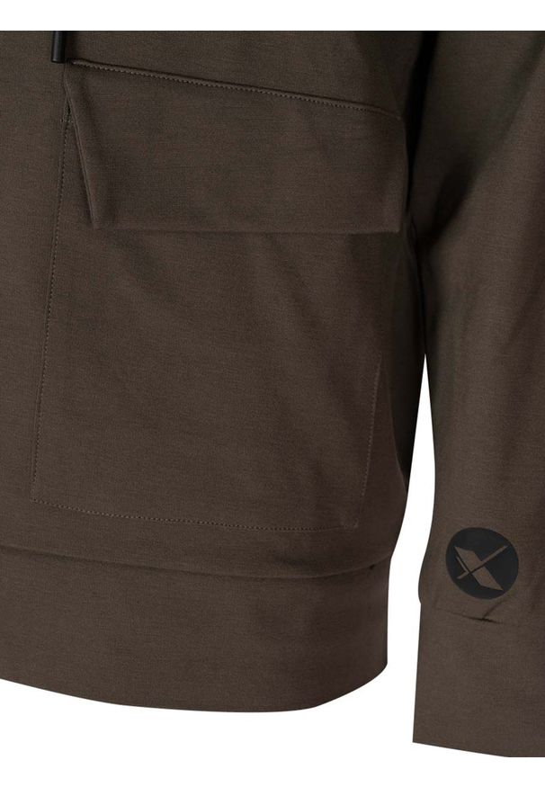 Xagon Man Bluza | MDAW10 | Mężczyzna | Wojskowa Zieleń. Okazja: na co dzień. Typ kołnierza: kaptur. Materiał: wiskoza, nylon, elastan. Wzór: aplikacja. Styl: militarny