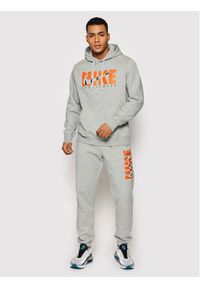 Nike Dres Sportswear Graphic DD5242 Szary Regular Fit. Kolor: szary. Materiał: bawełna #1