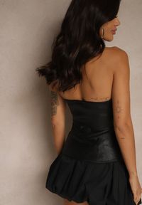Renee - Czarny Top z Wiskozą i Dekoltem Bandeau Folione. Okazja: na co dzień. Kolor: czarny. Materiał: wiskoza. Wzór: motyw zwierzęcy. Styl: klasyczny, casual #2