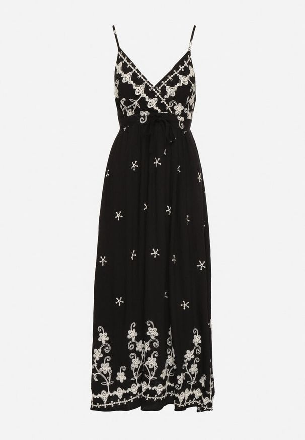 Born2be - Czarna Sukienka z Wiskozy Ozdobiona Haftami Lunireia. Okazja: na co dzień. Typ kołnierza: dekolt w kształcie V. Kolor: czarny. Materiał: wiskoza. Długość rękawa: na ramiączkach. Wzór: haft, aplikacja. Typ sukienki: proste. Styl: casual