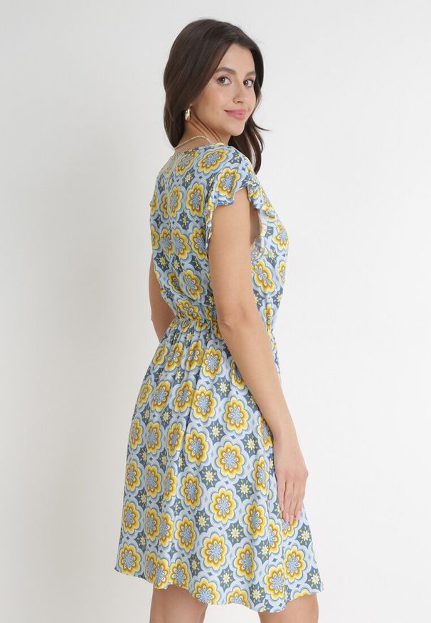 Born2be - Niebiesko-Żółta Bawełniana Sukienka Mini z Gumką w Talii Caara. Kolor: niebieski. Materiał: bawełna. Długość: mini