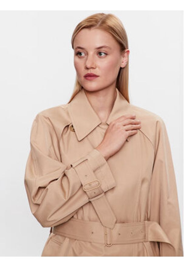 Calvin Klein Trencz K20K205498 Beżowy Regular Fit. Kolor: beżowy. Materiał: bawełna, syntetyk