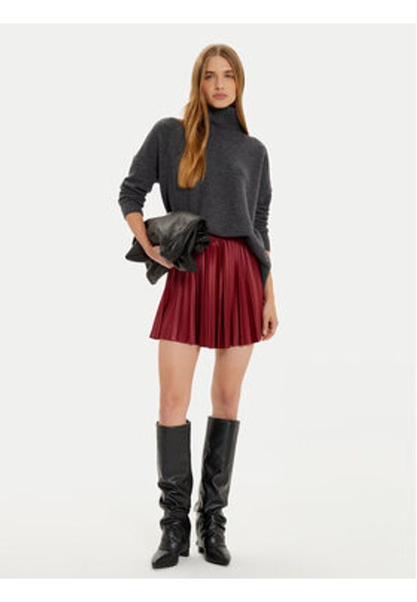 Vila Spódnica plisowana Nitban 14106310 Czerwony Regular Fit. Kolor: czerwony. Materiał: syntetyk