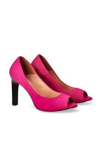 Arturo Vicci - Czółenka różowe zamszowe peep toe. Nosek buta: otwarty. Kolor: różowy. Materiał: zamsz. Obcas: na słupku #5