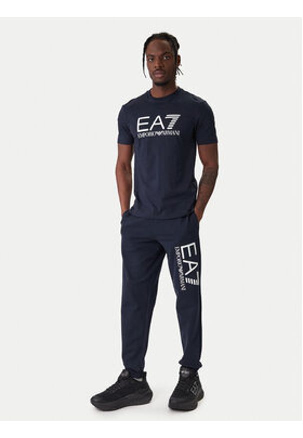 EA7 Emporio Armani Spodnie dresowe 7M001415 AF22266 UB102 Granatowy Regular Fit. Kolor: niebieski. Materiał: bawełna