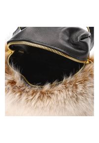 Beżowa Elegancka Torebka Luka-Pelli Plecaczek Z Naturalnym Futrem Z Lisa. Kolor: beżowy. Wzór: paski. Materiał: futrzane. Styl: elegancki. Rodzaj torebki: na ramię #4