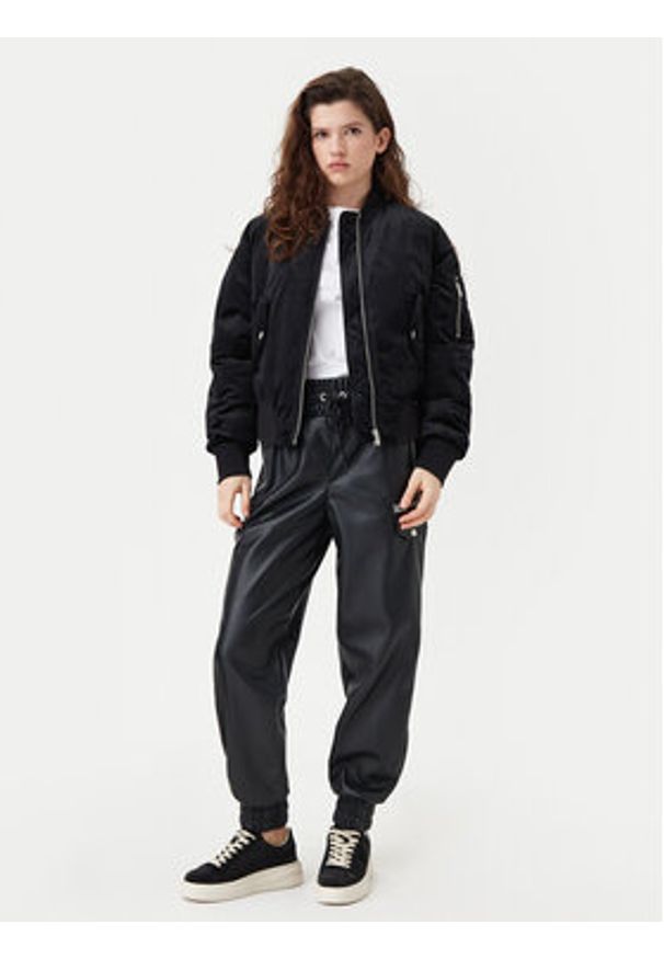 Karl Lagerfeld Jeans Kurtka bomber A1W15010 Czarny Regular Fit. Kolor: czarny. Materiał: syntetyk