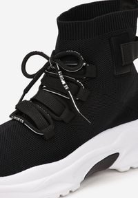 Born2be - Czarne Sneakersy Nahmora. Wysokość cholewki: za kostkę. Nosek buta: okrągły. Kolor: czarny. Materiał: materiał, guma. Szerokość cholewki: normalna. Wzór: nadruk