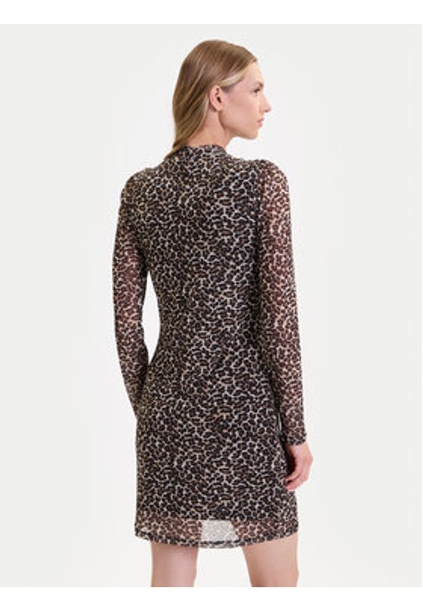 only - ONLY Sukienka codzienna Erica 15355845 Beżowy Regular Fit. Okazja: na co dzień. Kolor: beżowy. Materiał: syntetyk. Typ sukienki: proste. Styl: casual