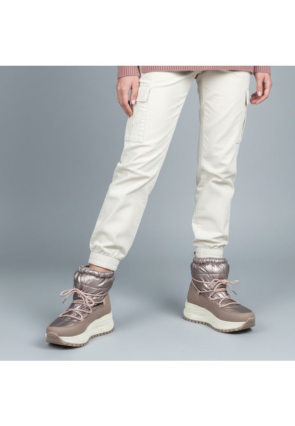 Złoty Róż Śniegowce Filippo Stylowe Damskie Buty Na Platformie. Kolor: złoty. Obcas: na platformie. Styl: elegancki