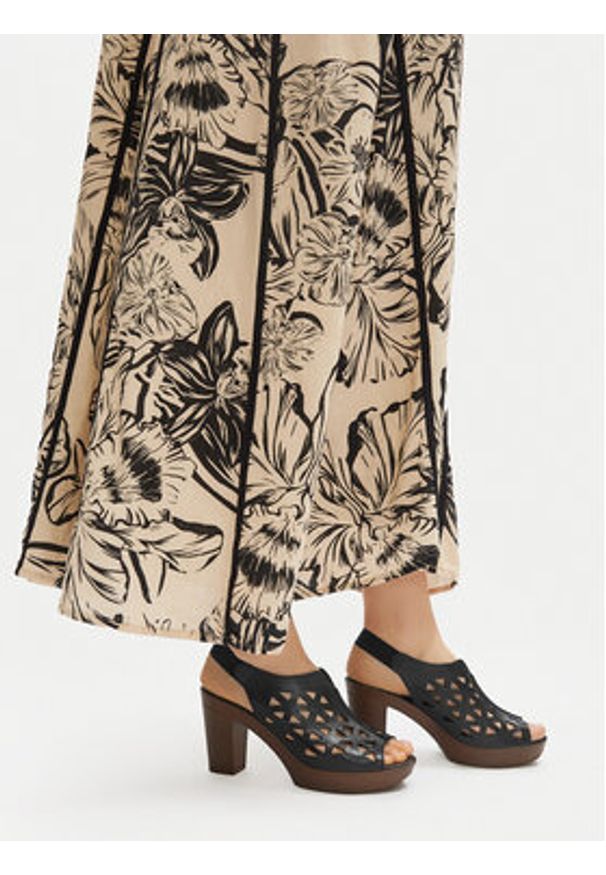 Lasocki Sandały EST-2025N-02 Czarny. Kolor: czarny. Materiał: skóra