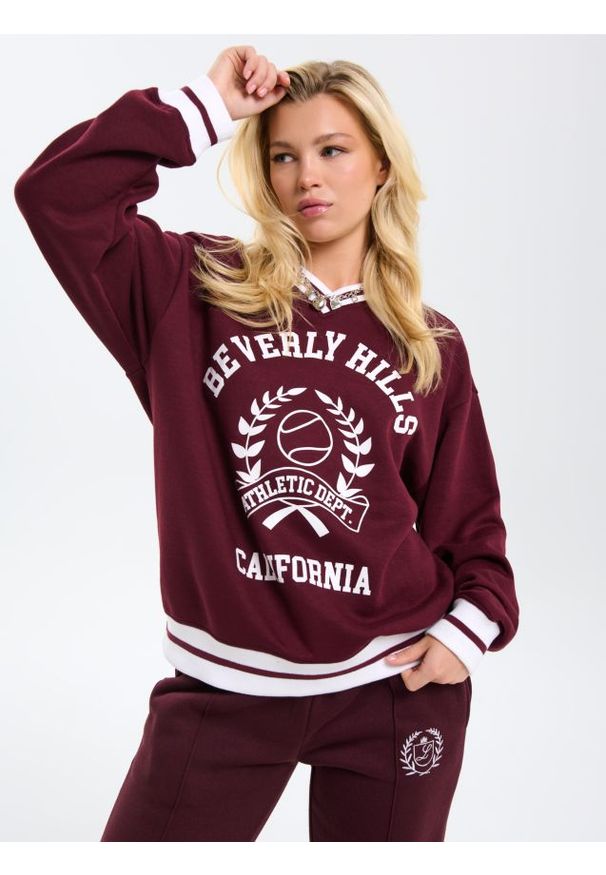 Sinsay - Bluza crewneck z nadrukiem - bordowy. Kolor: czerwony. Wzór: nadruk