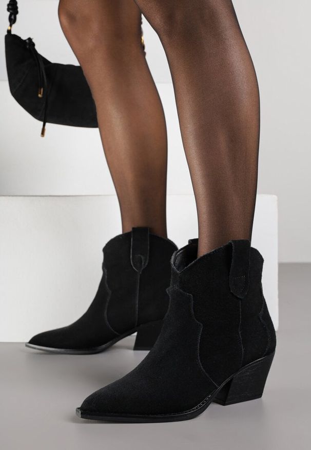 Renee - Czarne Botki Kowbojki na Stożku ze Skóry Naturalnej Liravetta. Okazja: na co dzień. Kolor: czarny. Materiał: skóra. Obcas: na stożku. Styl: casual, elegancki. Wysokość obcasa: średni