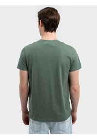 Big-Star - Koszulka męska z guzikami przy dekolcie zielona Alanco 303. Kolor: zielony. Materiał: bawełna. Wzór: aplikacja. Styl: klasyczny, elegancki #3