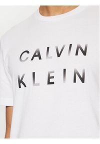 Calvin Klein T-Shirt K10K114156 Biały Regular Fit. Kolor: biały. Materiał: bawełna