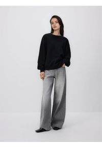 Reserved - Gładka bluza z bawełną - czarny. Kolor: czarny. Materiał: bawełna. Wzór: gładki
