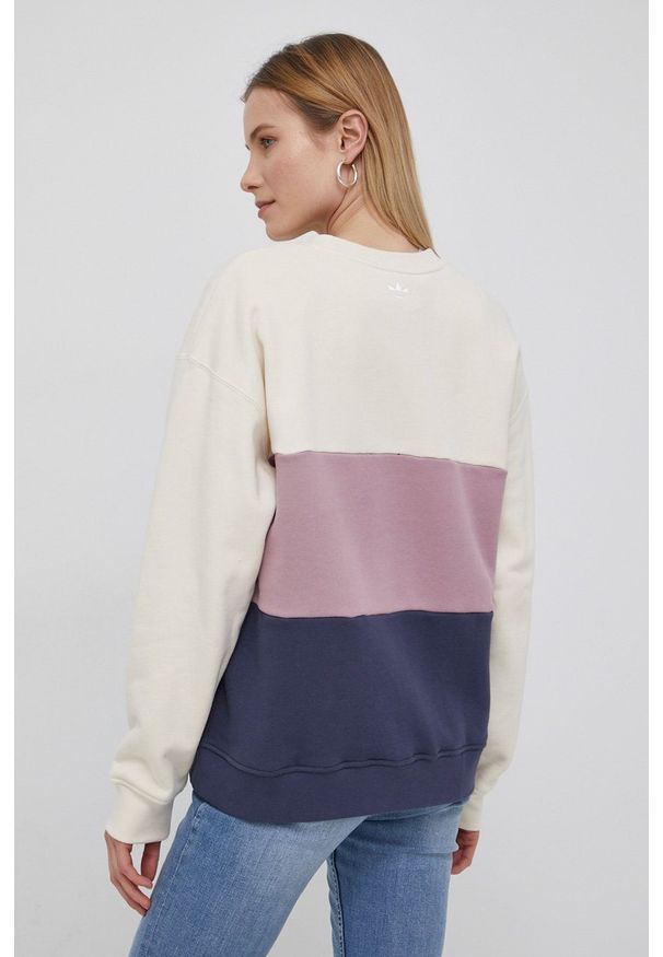 adidas Originals bluza bawełniana HD9783 damska kolor beżowy z nadrukiem. Kolor: beżowy. Materiał: bawełna. Długość rękawa: długi rękaw. Długość: długie. Wzór: nadruk