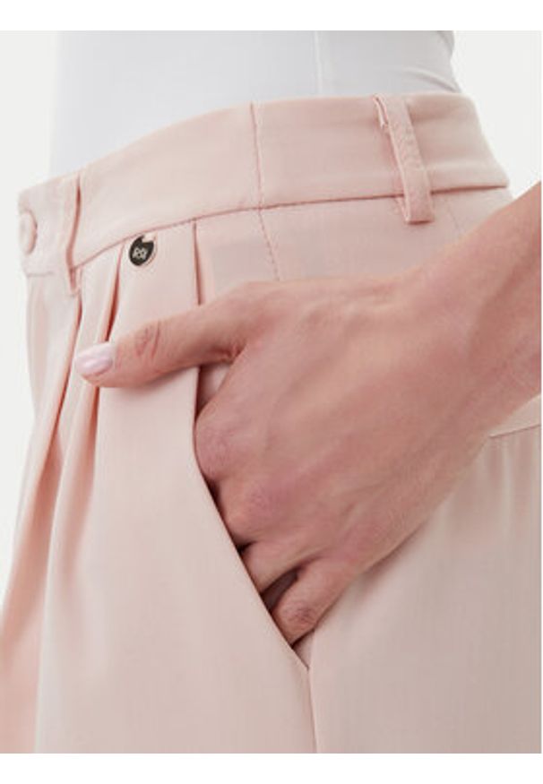 Rinascimento Spodnie palazzo CFC0123671003 Różowy Regular Fit. Kolor: różowy. Materiał: syntetyk