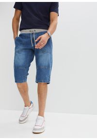 bonprix - Lekkie długie bermudy jeansowe z elastyczną gumką w talii, relaxed fit. Kolor: niebieski. Długość: długie. Wzór: prążki #1