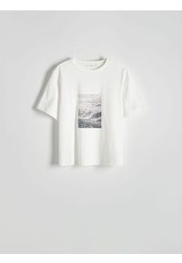 Reserved - T-shirt z aplikacją - biały. Kolor: biały. Materiał: bawełna. Wzór: aplikacja #1