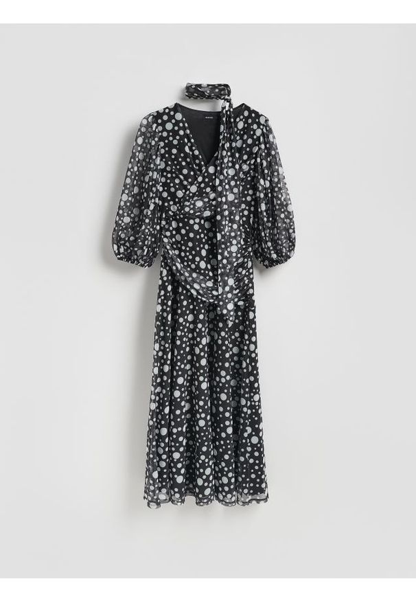 Reserved - Szyfonowa sukienka maxi - czarny. Kolor: czarny. Materiał: szyfon. Długość: maxi