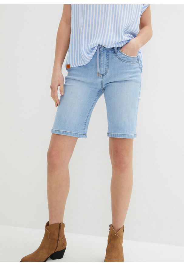 bonprix - Bermudy dżinsowe Slim Fit mid waist. Kolor: niebieski