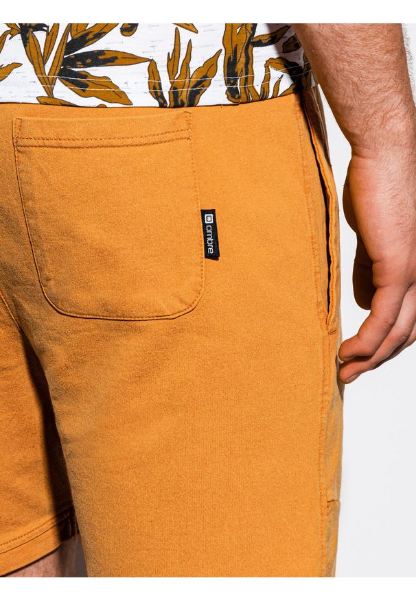 Żółte szorty Ombre Clothing krótkie, klasyczne, z aplikacjami