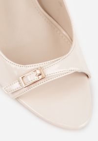 Renee - Beżowe Sandały Lakierowane VICES na Szpilce Slingback z Metaliczną Klamrą Harmonia. Zapięcie: klamry. Kolor: beżowy. Materiał: lakier. Obcas: na szpilce. Styl: glamour, elegancki #5