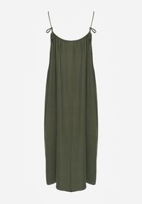 Renee - Zielona Wiskozowa Sukienka Boho o Pudełkowym Kroju na Ramiączkach z Koralikami Aleino. Okazja: na co dzień. Kolekcja: plus size. Kolor: zielony. Materiał: wiskoza. Długość rękawa: na ramiączkach. Typ sukienki: dla puszystych. Styl: boho #4