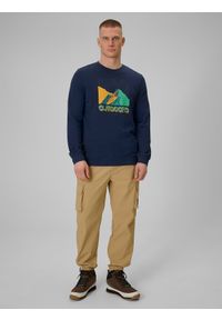 4f - 4F Longlseeve z nadrukiem męski - granatowy S. Okazja: na spacer, na co dzień. Kolor: niebieski. Materiał: dzianina, bawełna, materiał. Długość rękawa: długi rękaw. Wzór: nadruk. Styl: casual #2
