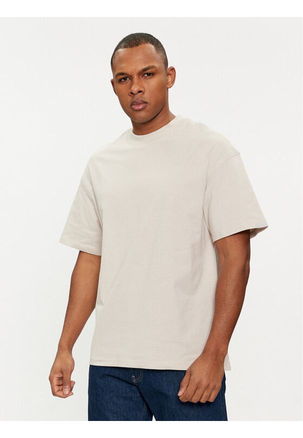 Jack & Jones - Jack&Jones T-Shirt Collective 12251865 Beżowy Wide Fit. Kolor: beżowy. Materiał: bawełna