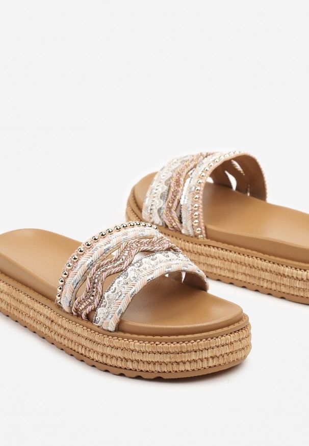 Born2be - Beżowo-Różowe Klapki w Stylu Boho z Cekinami na Plecionej Podeszwie Eladeoris. Okazja: na co dzień, na imprezę, na spacer. Kolor: beżowy. Wzór: aplikacja. Sezon: lato. Styl: boho