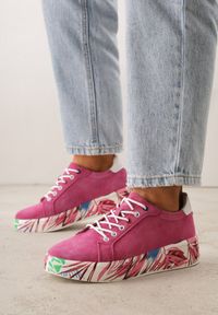 Renee - Fuksjowe Skórzane Sneakersy na Plaformie w Pióra z Perforacją Tidessa. Okazja: na co dzień. Kolor: różowy. Materiał: skóra. Wzór: aplikacja #4