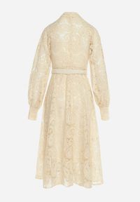 Born2be - Jasnobeżowa Koronkowa Sukienka Midi z Wiązanym Paskiem Azraella. Kolor: beżowy. Materiał: koronka. Długość rękawa: na ramiączkach. Długość: midi #4
