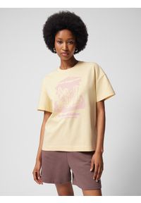 outhorn - T-shirt oversize z nadrukiem damski Outhorn - żółty. Kolor: żółty. Materiał: bawełna, dzianina. Długość rękawa: krótki rękaw. Długość: krótkie. Wzór: nadruk