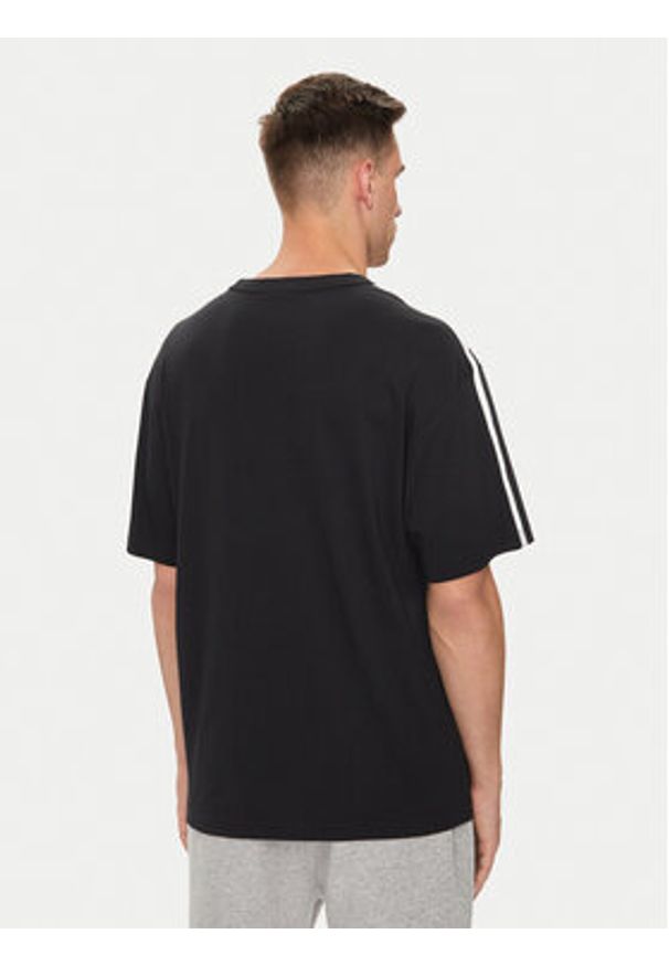Reebok T-Shirt Cl Court Sport Ss Tape Tee 100202807 Czarny Regular Fit. Kolor: czarny. Materiał: bawełna. Styl: sportowy
