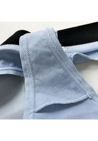 Intica - Stringi sportowe z elastycznego materiału na treningi Ayla. Kolor: czarny. Materiał: materiał #9