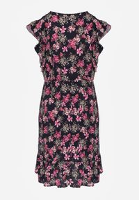 Born2be - Granatowa Sukienka z Wiskozy Actamia. Okazja: na co dzień, do pracy, na spotkanie biznesowe. Typ kołnierza: kołnierz z falbankami, kokarda. Kolor: niebieski. Materiał: wiskoza. Wzór: kwiaty. Typ sukienki: proste. Styl: klasyczny, casual, biznesowy, elegancki. Długość: mini #3