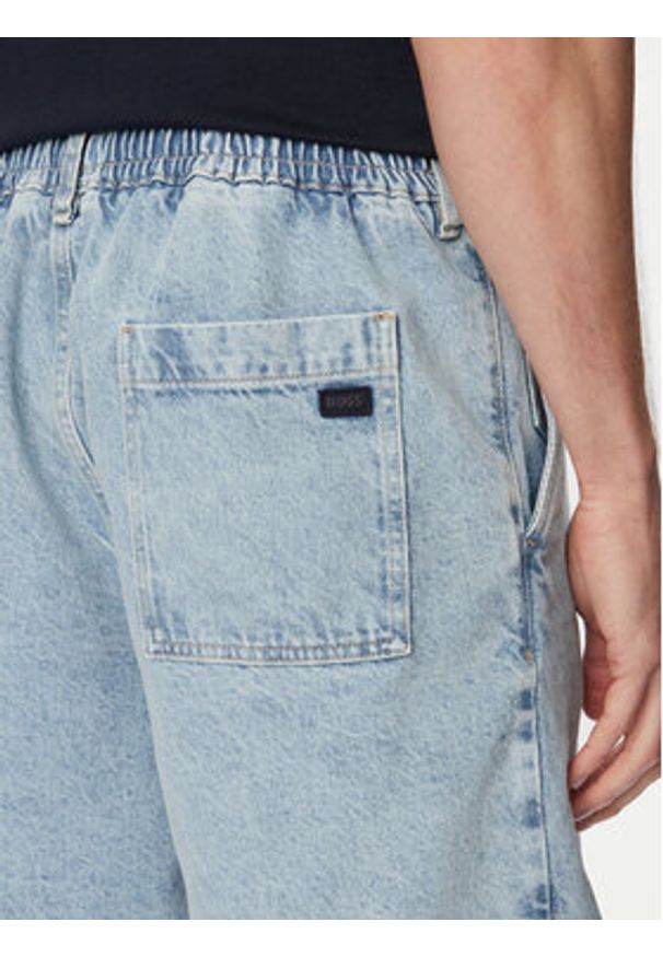 BOSS Szorty jeansowe Sandrew 50559031 Niebieski jasny Regular Fit. Kolor: niebieski. Materiał: bawełna