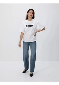 Reserved - T-shirt z nadrukiem - biały. Kolor: biały. Materiał: bawełna. Wzór: nadruk