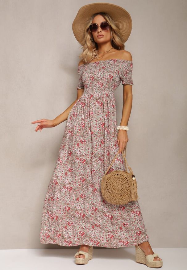 Renee - Różowa Długa Sukienka Bawełniana Hiszpanka w Kwiatowy Wzór Nrosa. Okazja: na spacer, na imprezę. Typ kołnierza: dekolt hiszpanka. Kolor: różowy. Wzór: kwiaty. Typ sukienki: z odkrytymi ramionami. Materiał: bawełna. Długość rękawa: krótki rękaw. Sezon: wiosna. Długość: maxi