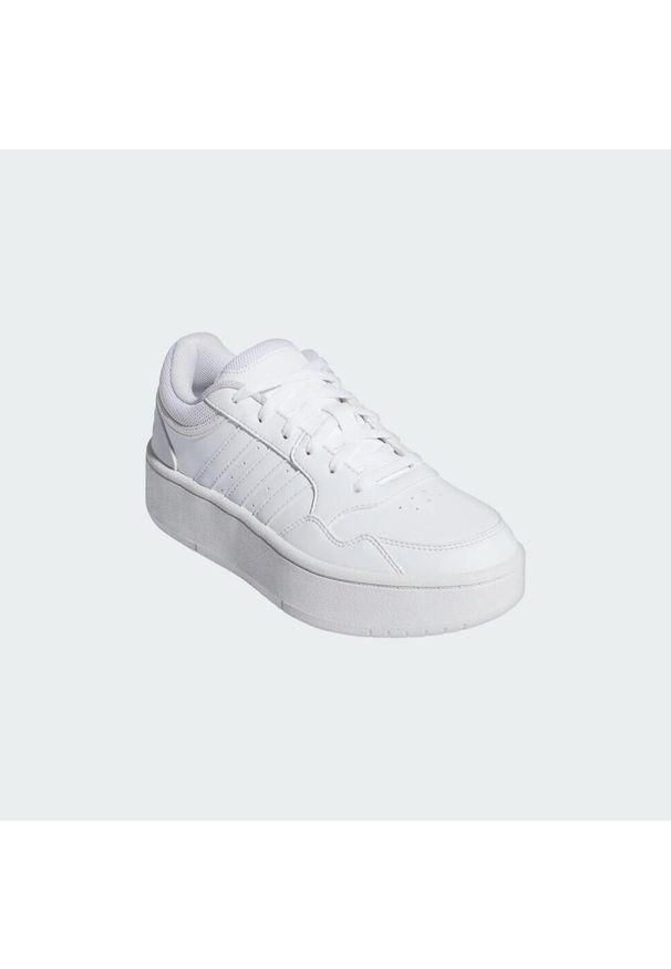 Buty Kobieta Adidas Hoops 3.0 Bold biały. Okazja: na co dzień. Kolor: biały. Sport: turystyka piesza