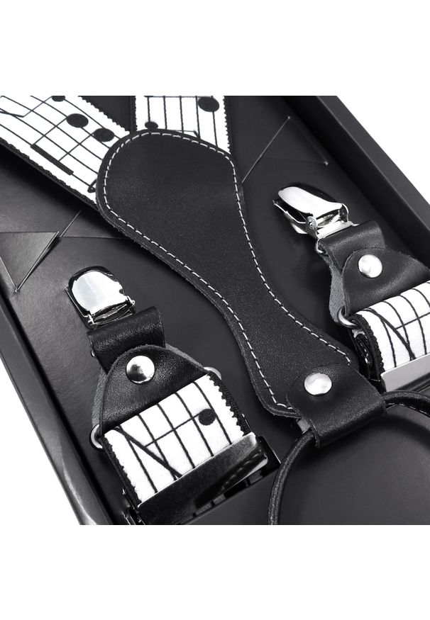 Modini - Długie biało-czarne szelki męskie w pięciolinię z nutami XL63. Kolor: wielokolorowy, czarny, biały. Materiał: skóra, guma