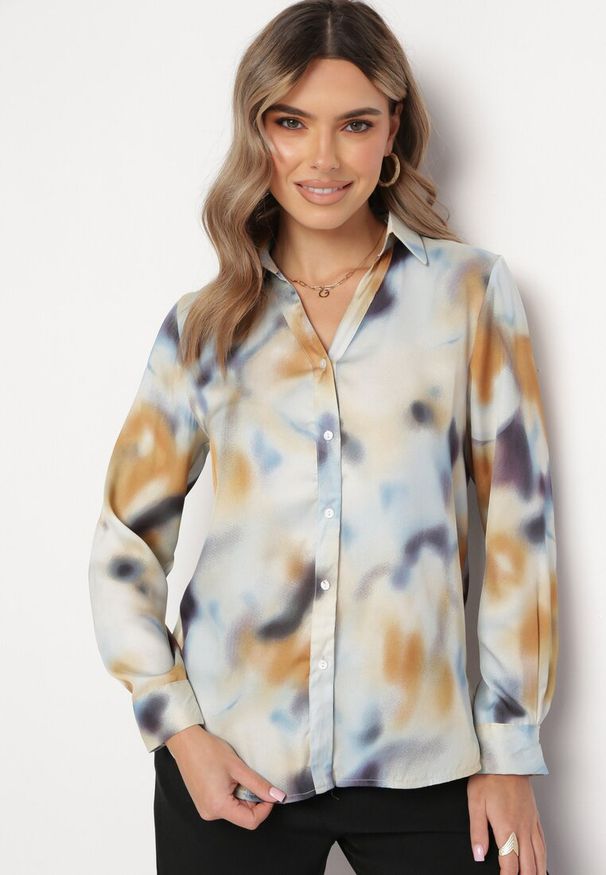 Born2be - Niebiesko-Brązowa Koszula z Kołnierzykiem z Wzorzystej Tkaniny Lumi. Typ kołnierza: kołnierzyk klasyczny. Kolor: niebieski. Materiał: tkanina. Długość rękawa: długi rękaw. Długość: długie. Styl: klasyczny