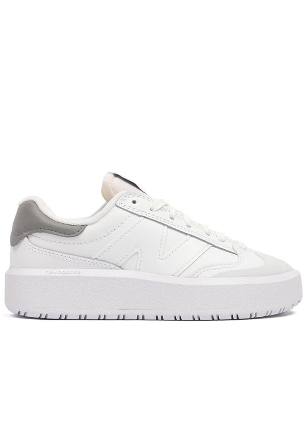 Buty New Balance CT302LP - białe. Okazja: na co dzień. Kolor: biały. Materiał: guma, zamsz, skóra, materiał. Szerokość cholewki: normalna