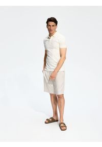 Reserved - Koszulka polo slim - złamana biel. Typ kołnierza: polo. Materiał: bawełna, dzianina