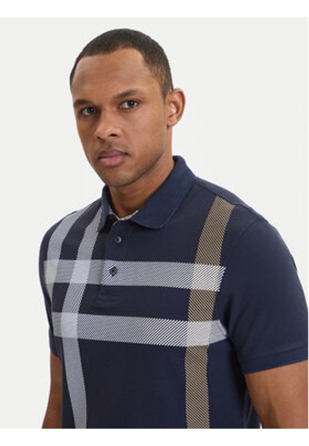 Barbour Polo Blaine MML1117NY94 Granatowy Regular Fit. Typ kołnierza: polo. Kolor: niebieski. Materiał: bawełna