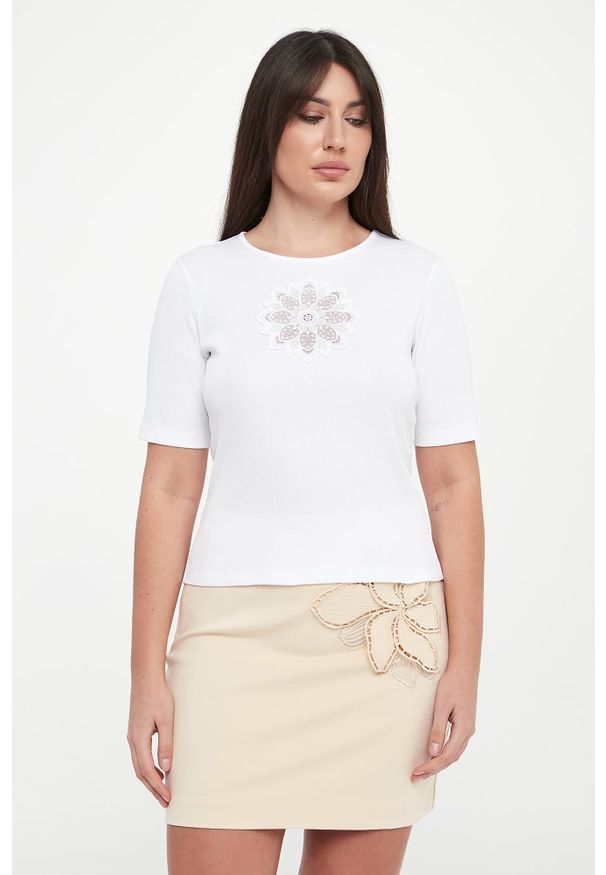 Twinset Milano - T-shirt damski z haftem TWINSET. Wzór: haft